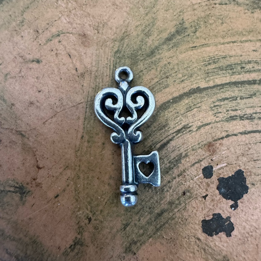 Silver Heart Key Pendant